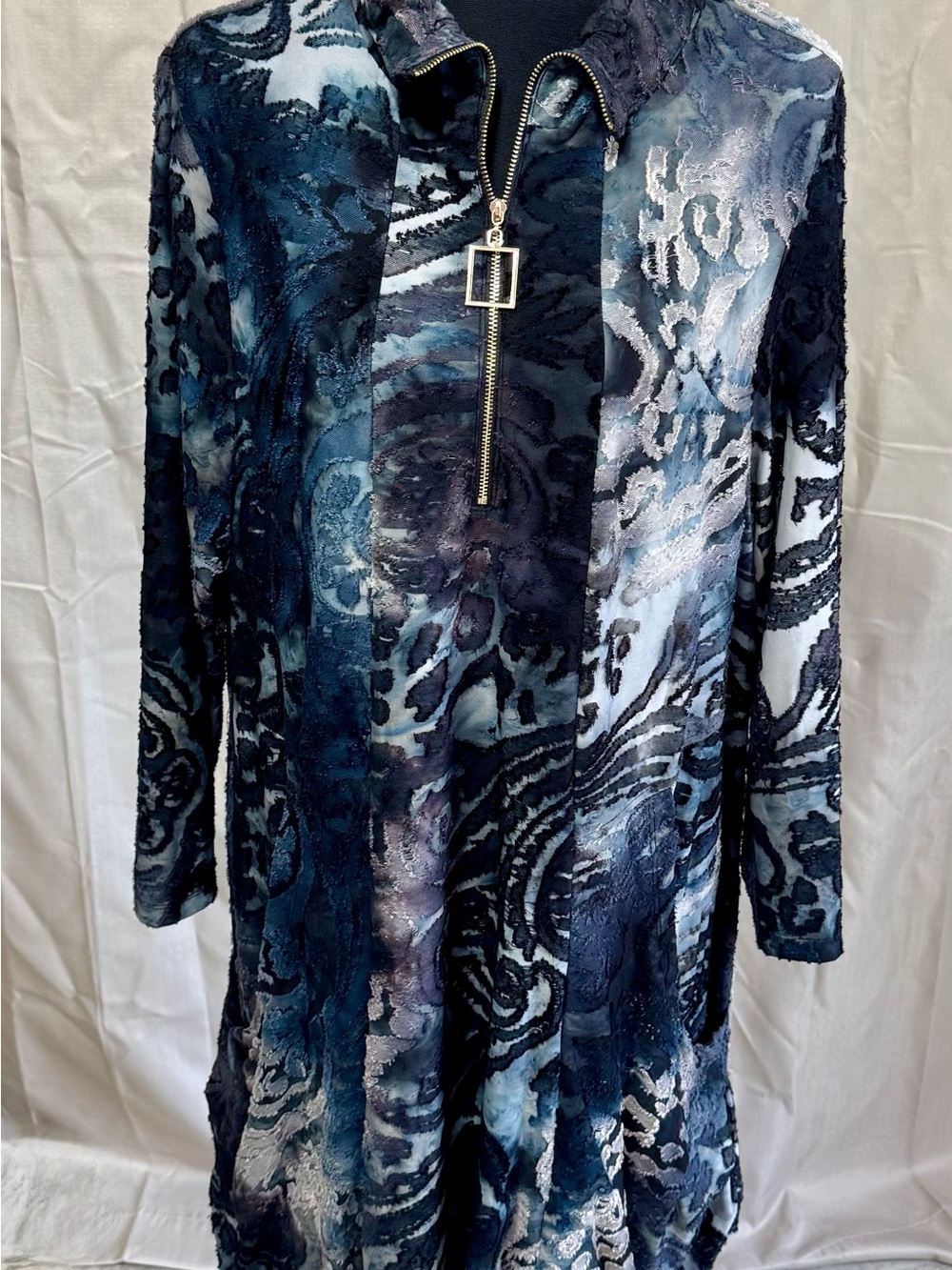 Caleesa XL Blue Black Burnout Velvet Tunic Top Artsy Boho Quarter Zip - Picture 2 of 10